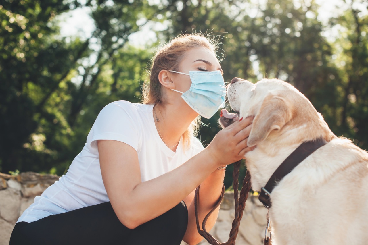 Allergist discussing persistent allergy symptoms with patient